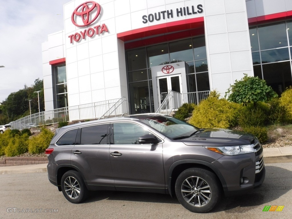 2019 Highlander XLE AWD - Predawn Gray Mica / Black photo #2