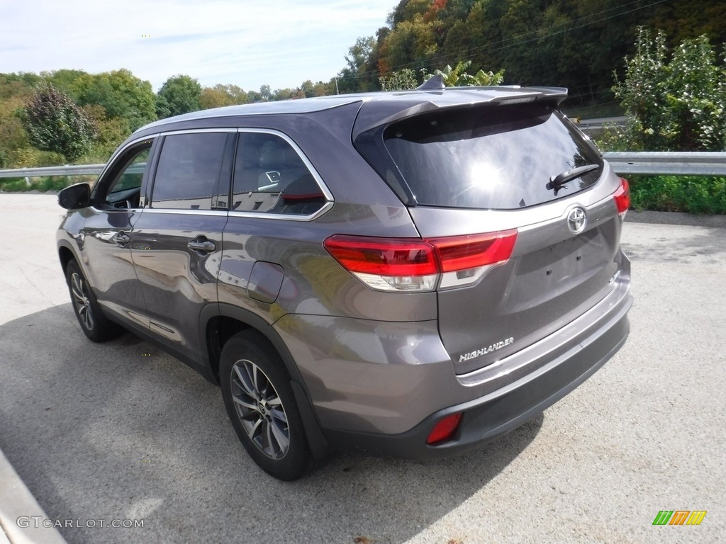 2019 Highlander XLE AWD - Predawn Gray Mica / Black photo #14