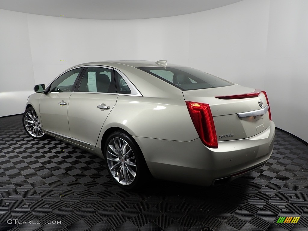 2015 XTS Platinum Sedan - Silver Coast Metallic / Platinum Jet Black/Light Wheat photo #8