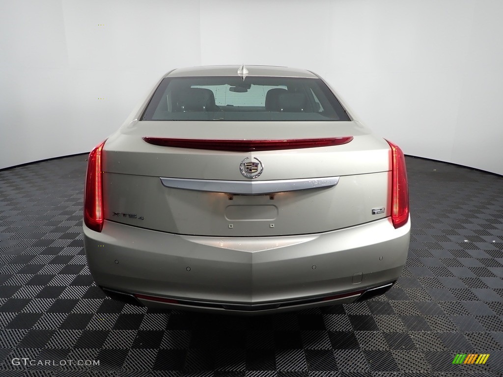 2015 XTS Platinum Sedan - Silver Coast Metallic / Platinum Jet Black/Light Wheat photo #9