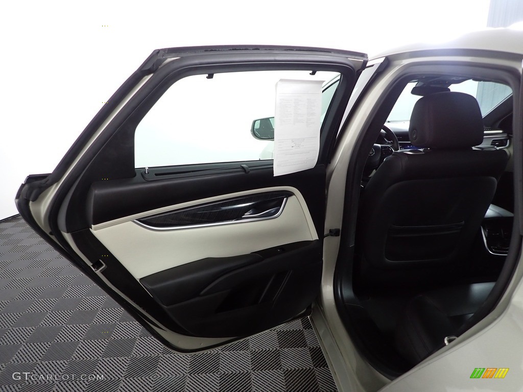2015 XTS Platinum Sedan - Silver Coast Metallic / Platinum Jet Black/Light Wheat photo #24