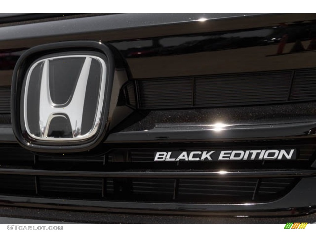 2022 Honda Pilot Black Edition AWD Marks and Logos Photo #144990055