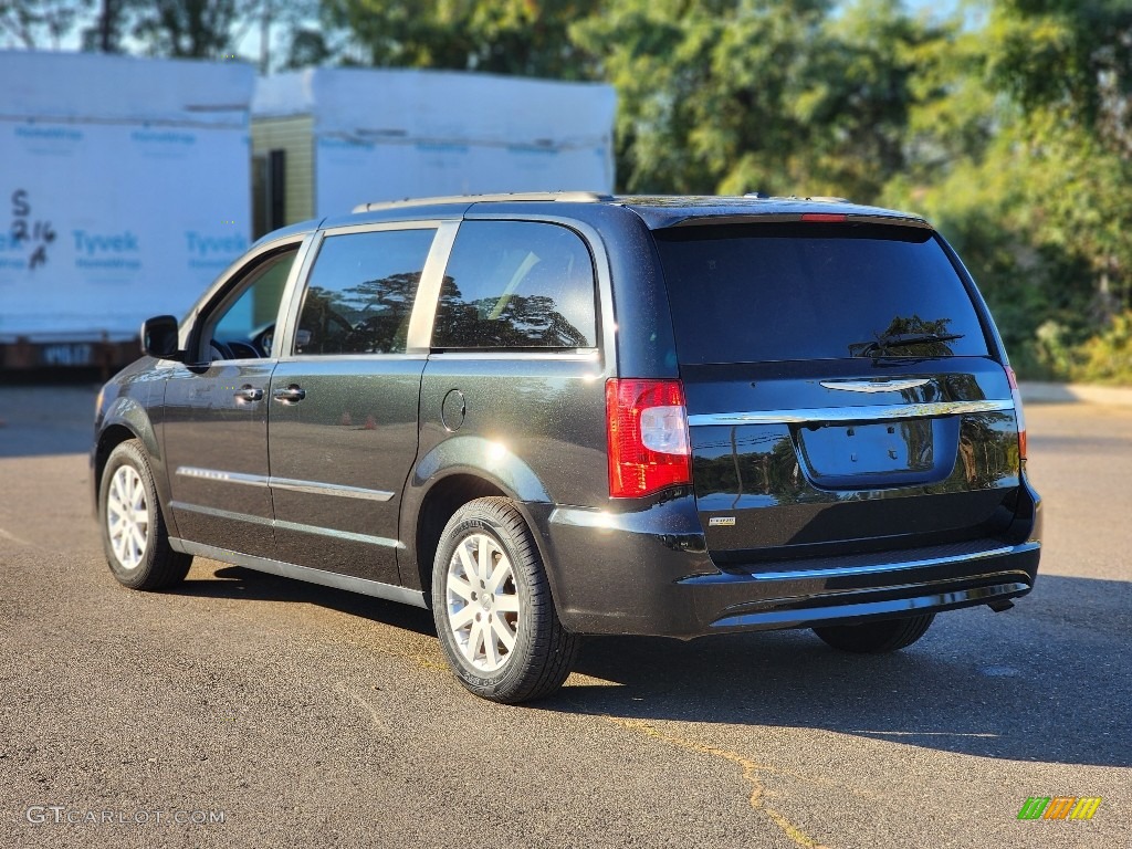 2015 Town & Country Touring - Brilliant Black Crystal Pearl / Black/Light Graystone photo #5