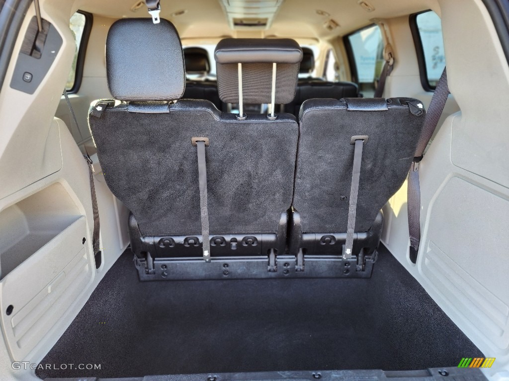 2015 Town & Country Touring - Brilliant Black Crystal Pearl / Black/Light Graystone photo #20