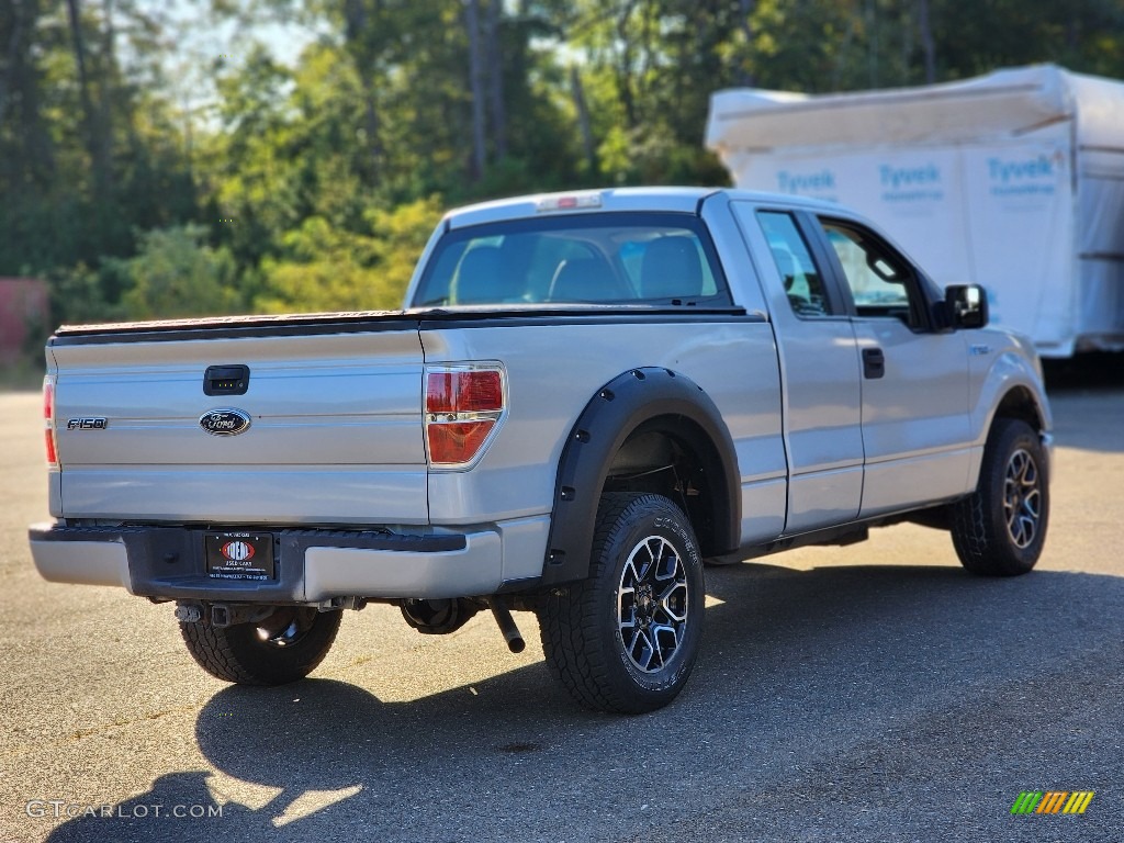 2010 F150 STX SuperCab 4x4 - Ingot Silver Metallic / Medium Stone photo #7