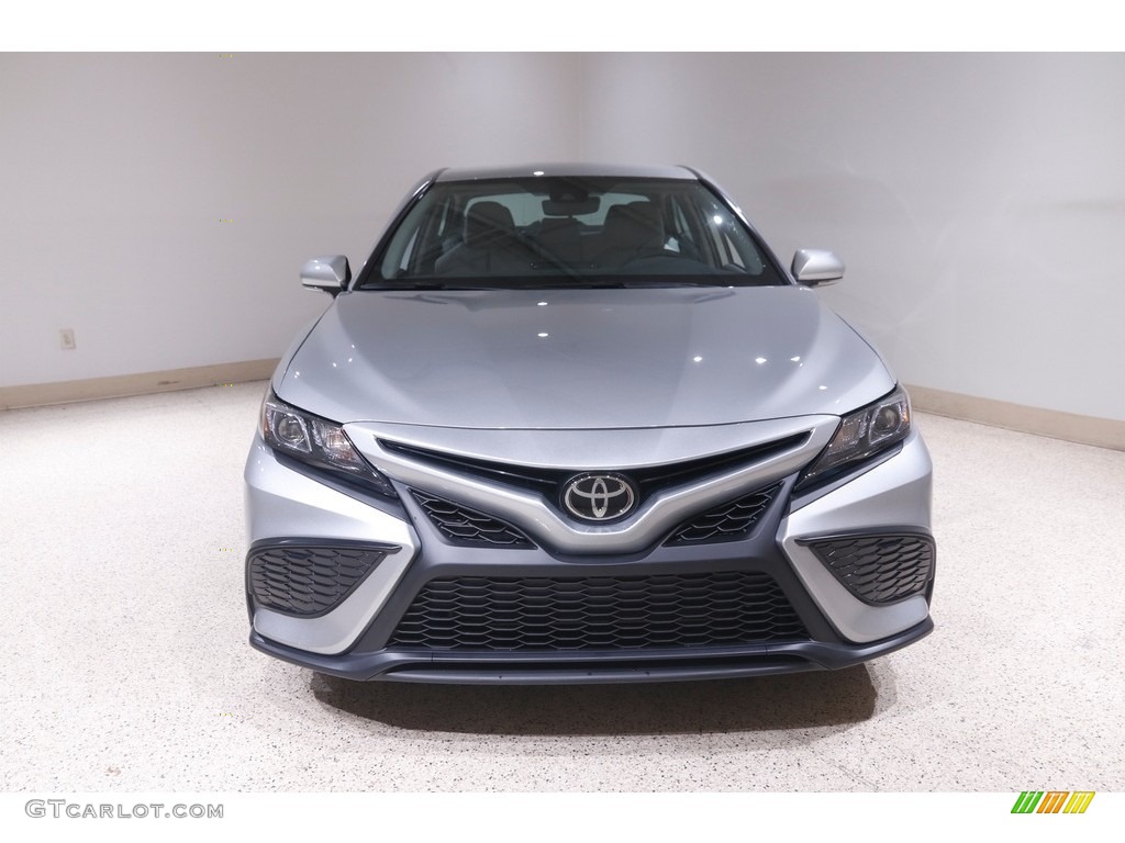2022 Camry SE AWD - Celestial Silver Metallic / Ash photo #2