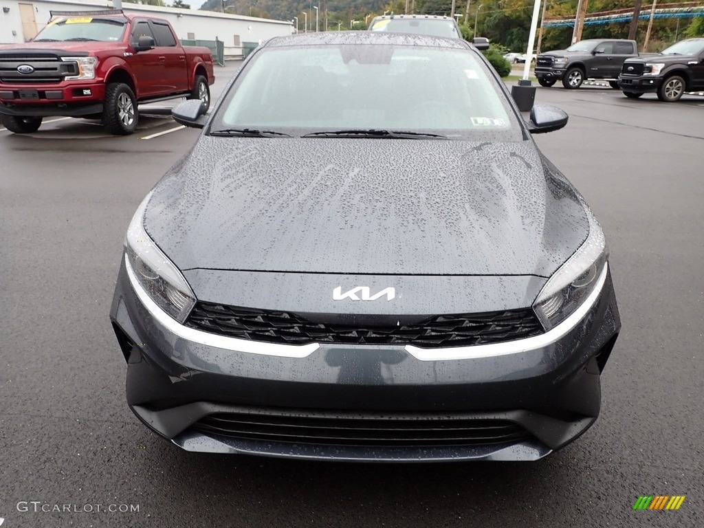 2023 Forte LXS - Gravity Gray / Black photo #3