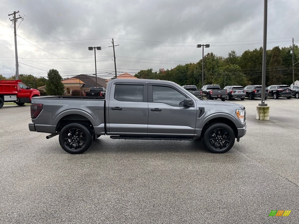 2022 F150 XL SuperCrew 4x4 - Carbonized Gray Metallic / Black photo #3