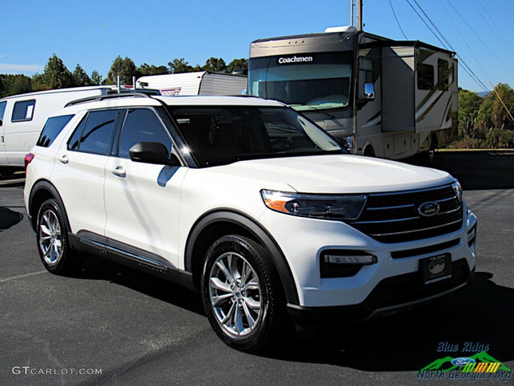 2020 Explorer XLT 4WD - Star White Metallic Tri-Coat / Sandstone photo #8