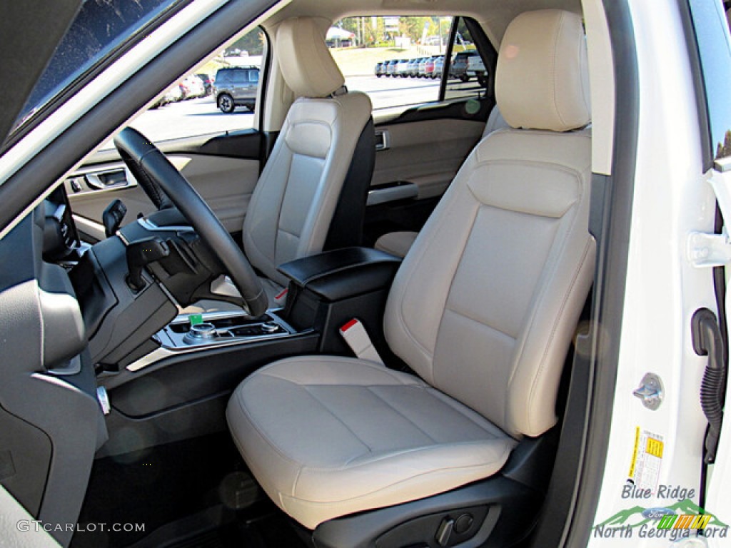 2020 Explorer XLT 4WD - Star White Metallic Tri-Coat / Sandstone photo #11