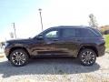 Diamond Black Crystal Pearl - Grand Cherokee Overland 4x4 Photo No. 2