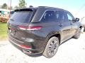Diamond Black Crystal Pearl - Grand Cherokee Overland 4x4 Photo No. 5