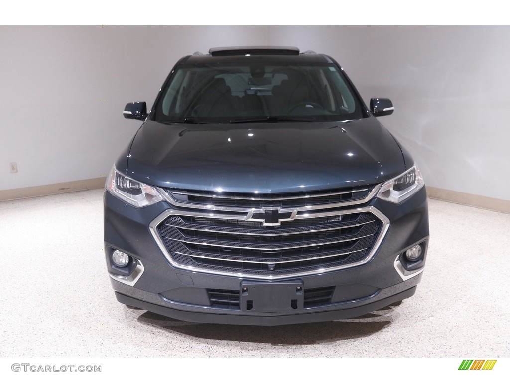 2020 Traverse Premier - Graphite Metallic / Jet Black photo #2