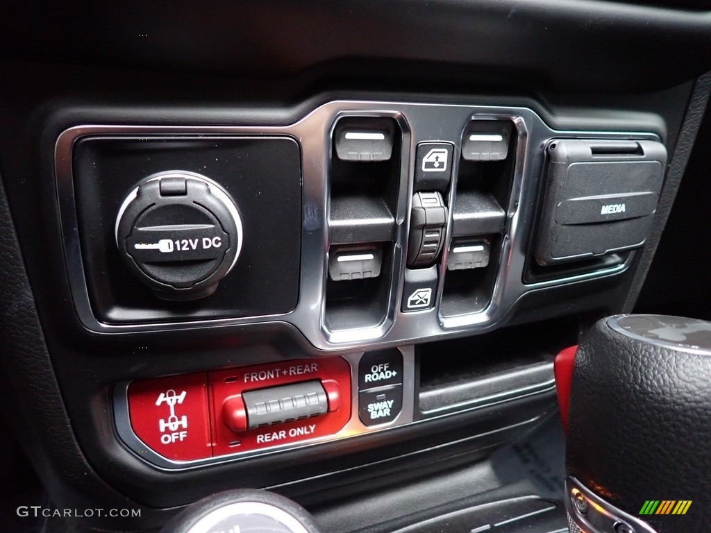 2023 Jeep Wrangler Unlimited Rubicon 4x4 Controls Photo #145003660