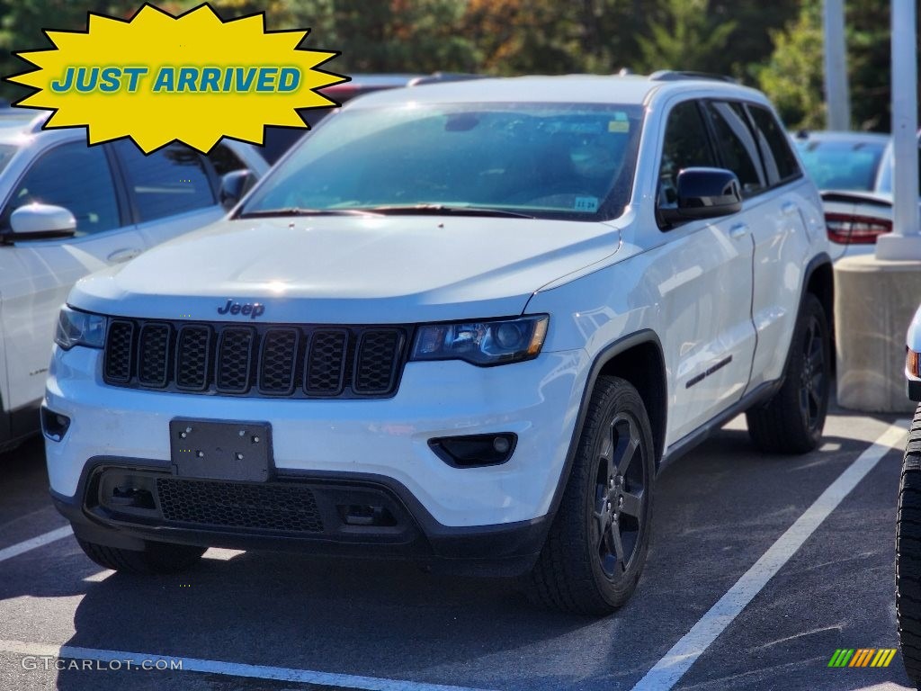 2020 Grand Cherokee Upland 4x4 - Bright White / Black photo #1