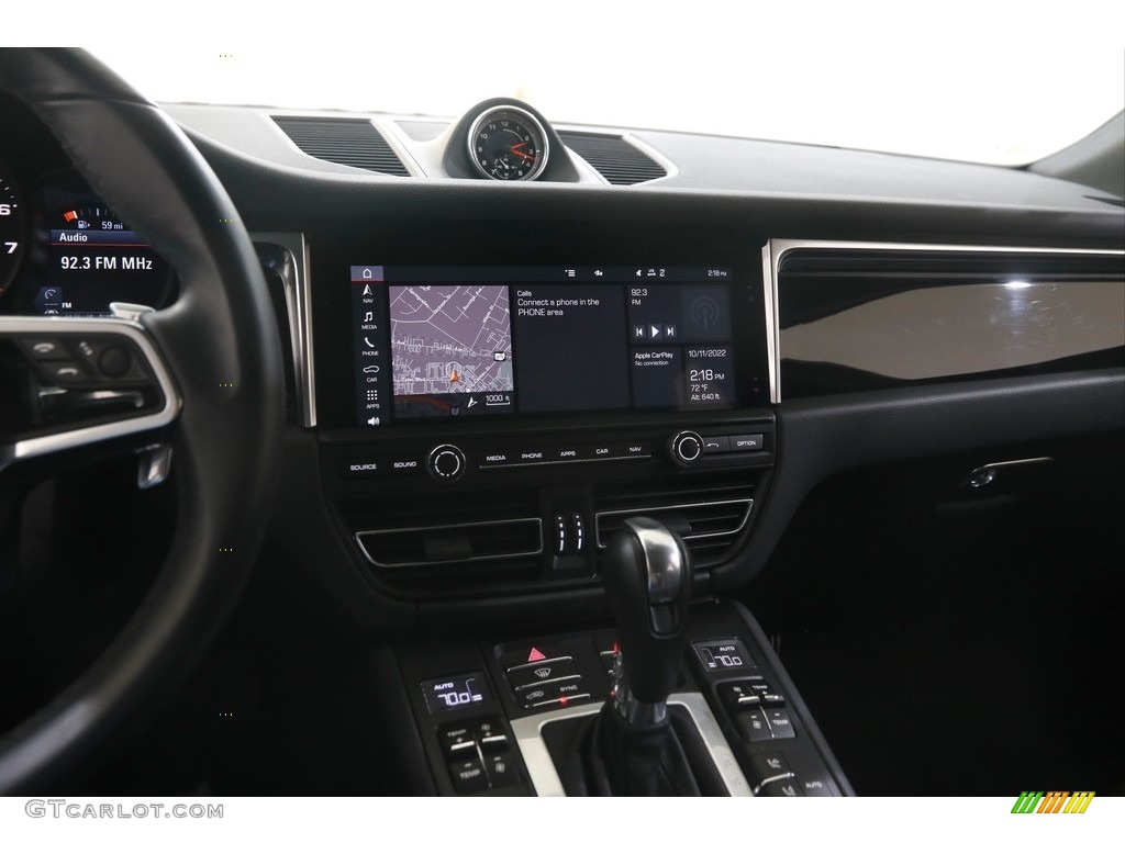 2020 Porsche Macan Standard Macan Model Controls Photo #145005960