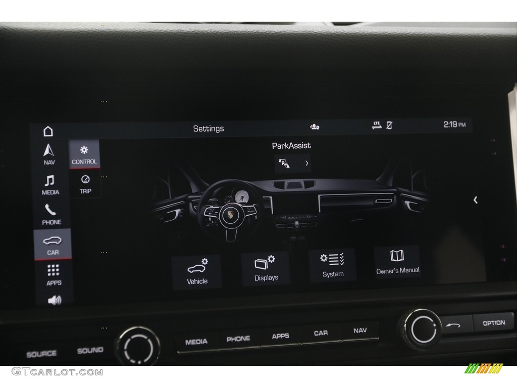 2020 Porsche Macan Standard Macan Model Controls Photo #145006062