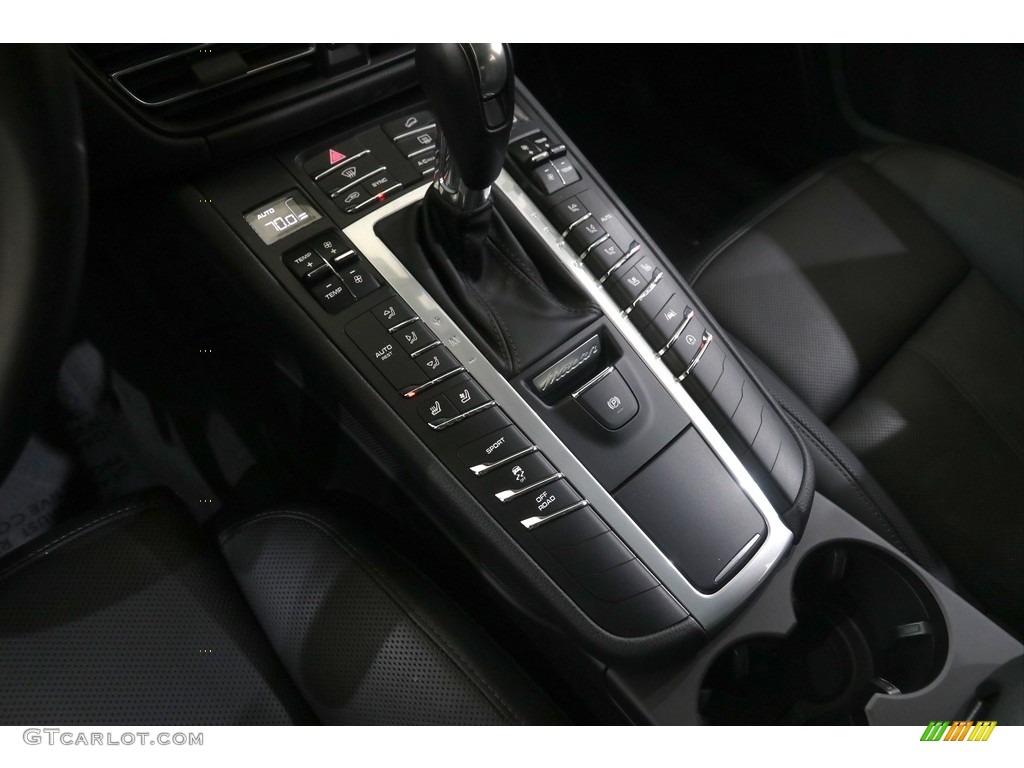 2020 Porsche Macan Standard Macan Model Controls Photo #145006092