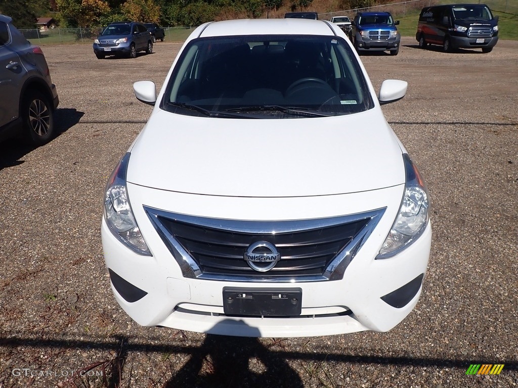 2019 Versa SV - Fresh Powder White / Charcoal photo #3