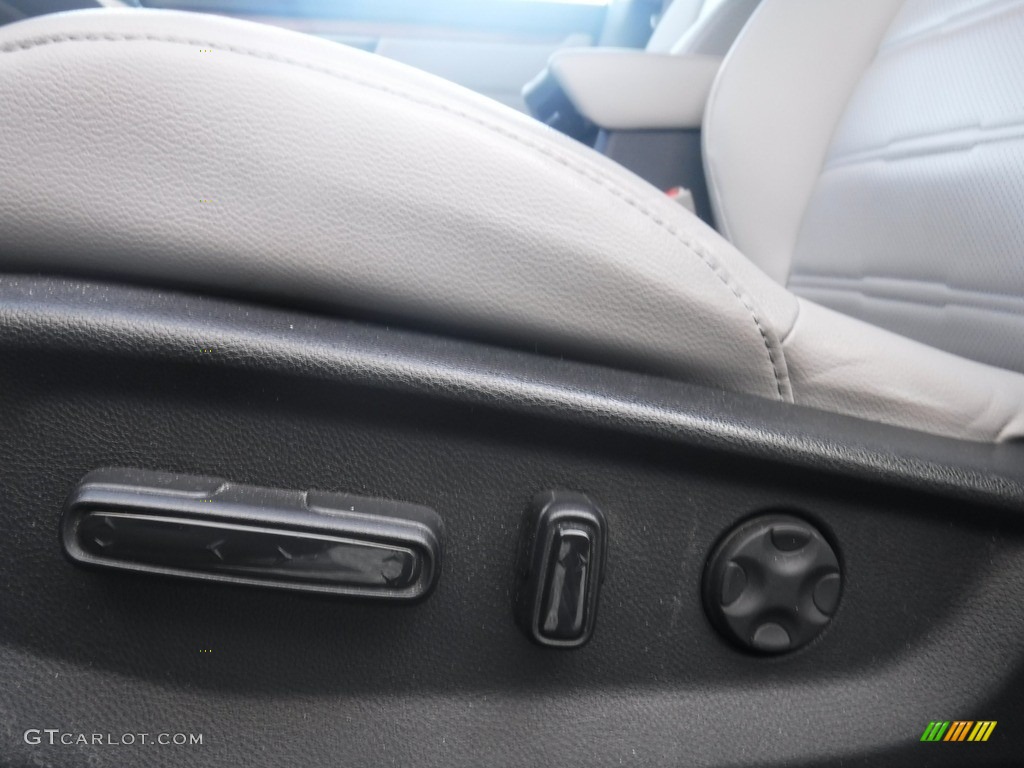 2017 CR-V Touring AWD - Modern Steel Metallic / Gray photo #16