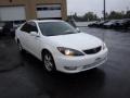 2006 Super White Toyota Camry SE  photo #3