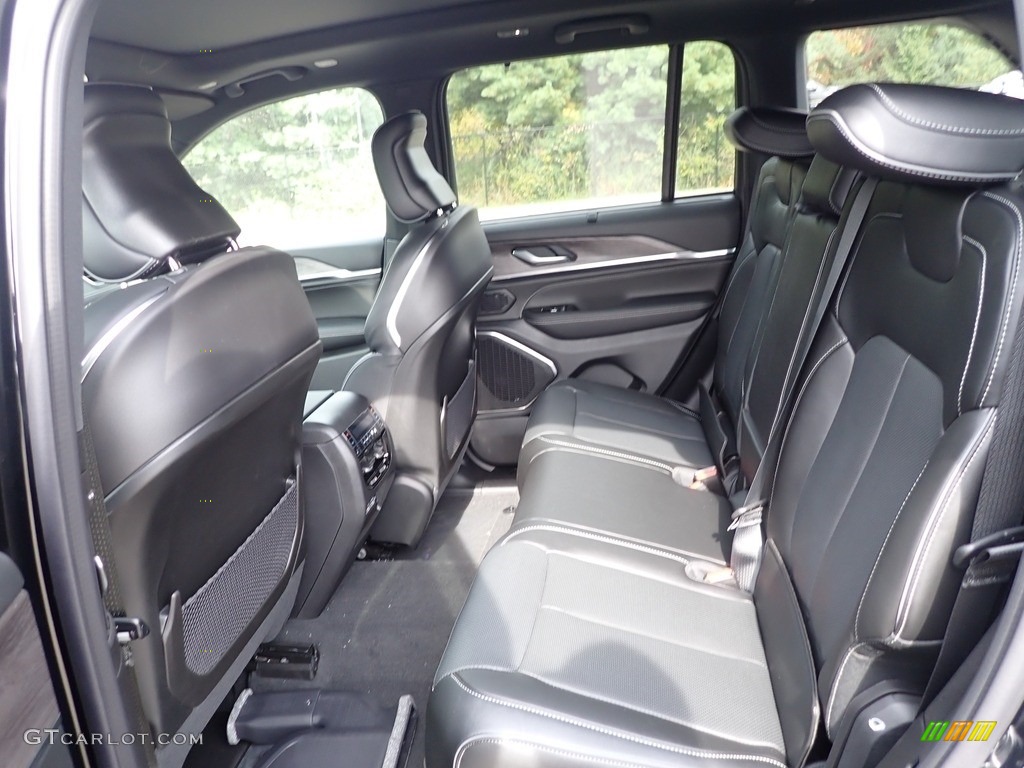 2023 Jeep Grand Cherokee Overland 4x4 Rear Seat Photo #145012027