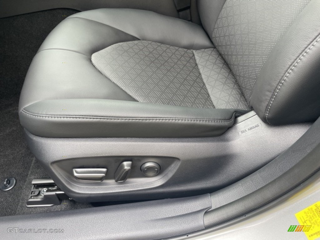 2023 Camry XSE - Celestial Silver Metallic / Black photo #22