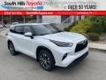 2022 Wind Chill Pearl Toyota Highlander XLE AWD  photo #1