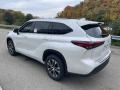 2022 Wind Chill Pearl Toyota Highlander XLE AWD  photo #2