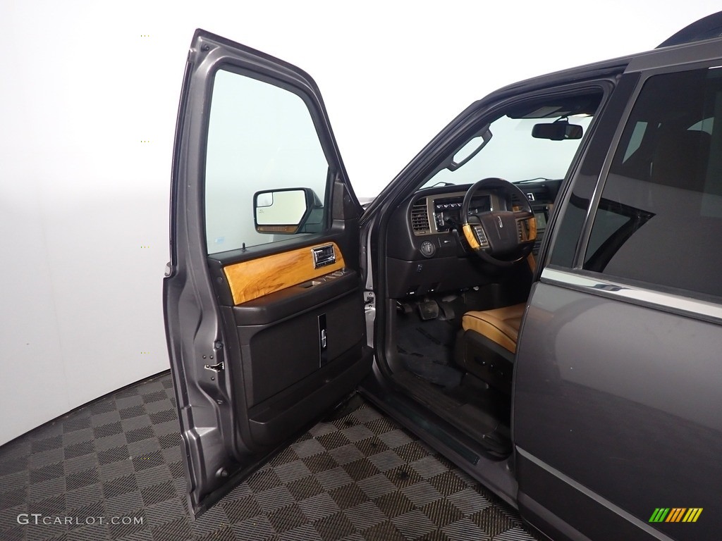 2012 Navigator 4x4 - Sterling Grey Metallic / Charcoal Black photo #17