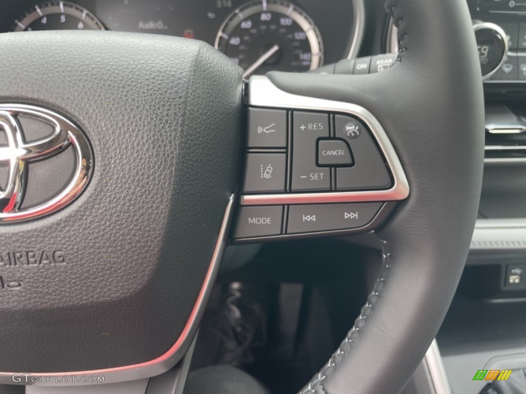 2022 Toyota Highlander XLE AWD Graphite Steering Wheel Photo #145013644