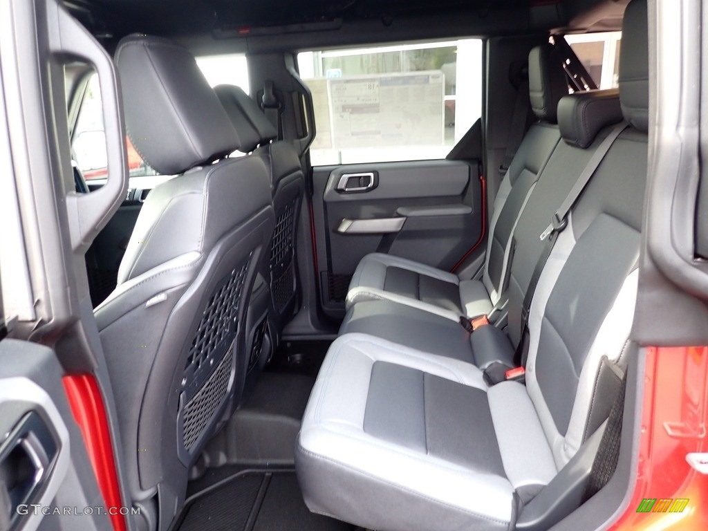 2022 Ford Bronco Black Diamond 4x4 4-Door Rear Seat Photos