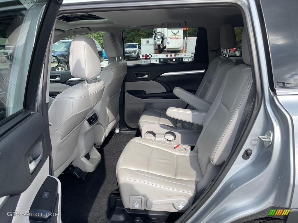 2015 Highlander XLE AWD - Silver Sky Metallic / Ash photo #13