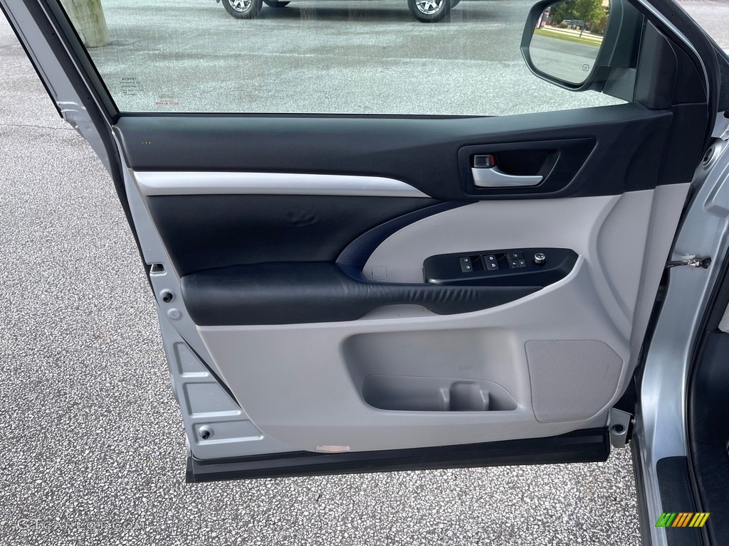 2015 Highlander XLE AWD - Silver Sky Metallic / Ash photo #16
