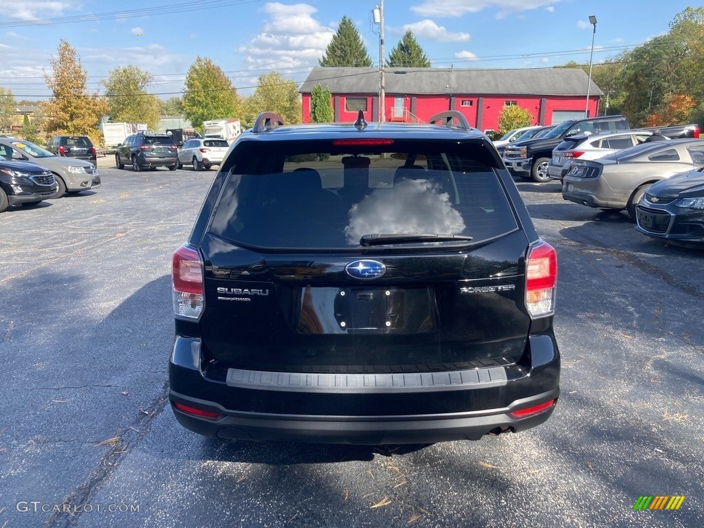 2018 Forester 2.5i Premium - Crystal Black Silica / Black photo #5