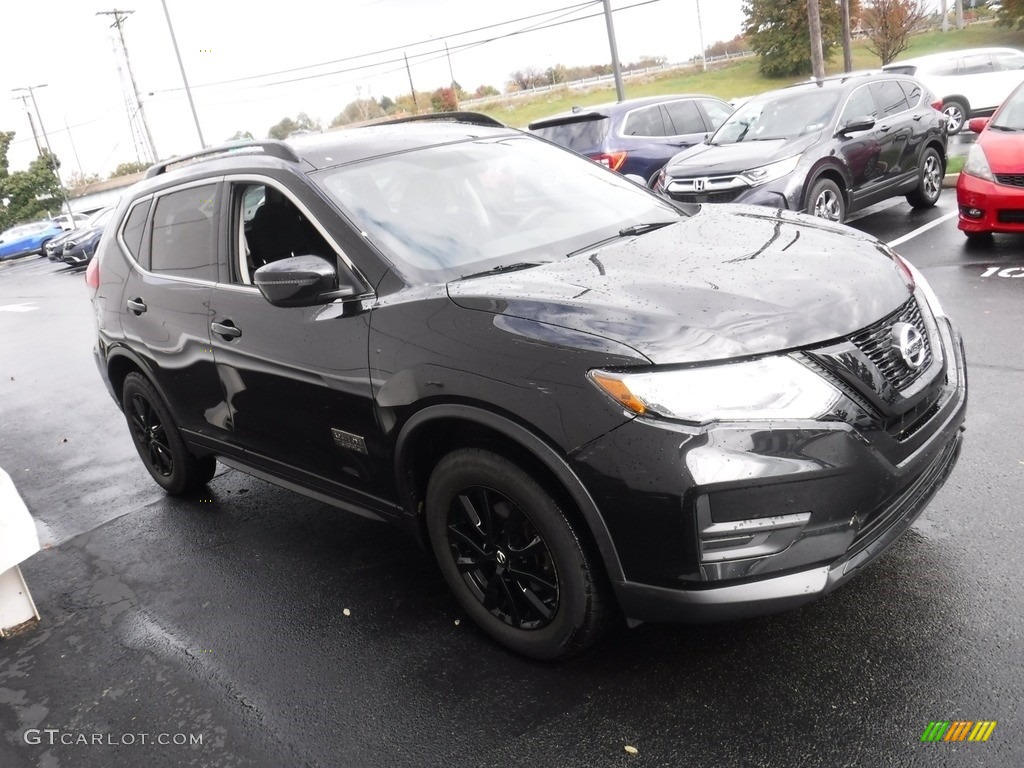 2017 Rogue SV AWD - Magnetic Black / Charcoal photo #7