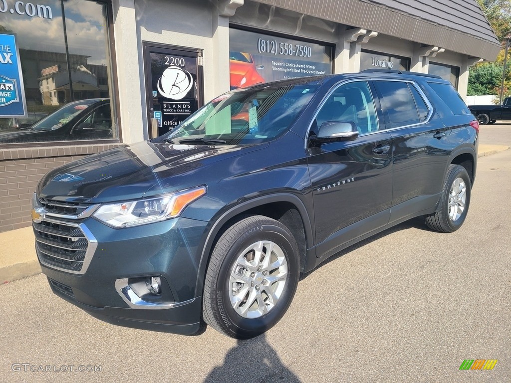 2020 Traverse LT - Graphite Metallic / Jet Black photo #2