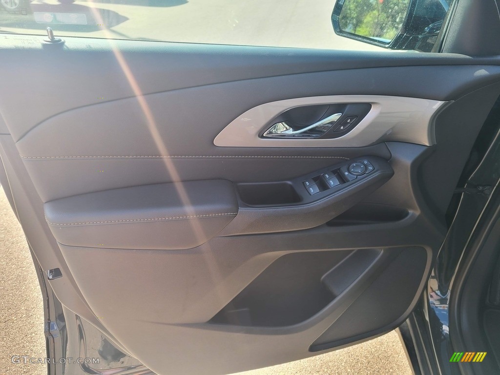 2020 Traverse LT - Graphite Metallic / Jet Black photo #4