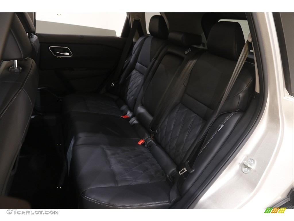 2022 Nissan Rogue Platinum AWD Rear Seat Photos