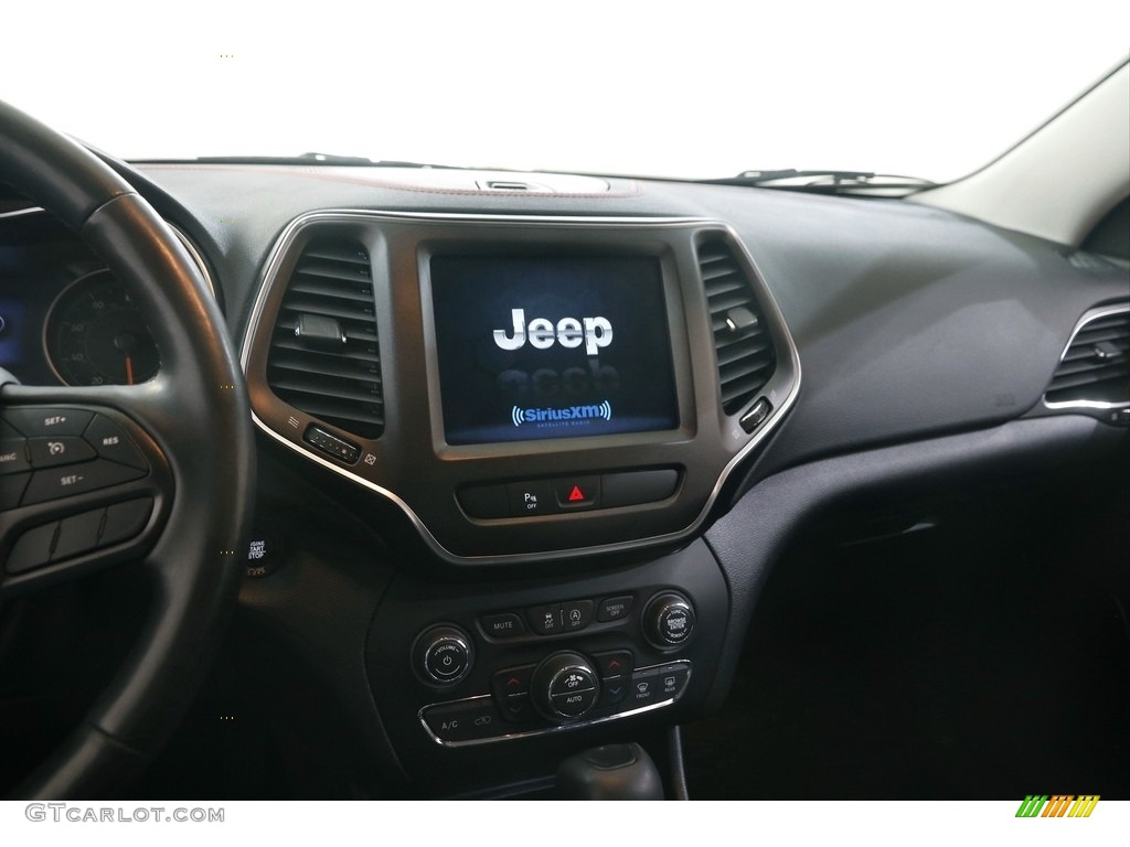 2020 Cherokee Trailhawk 4x4 - Hydro Blue Pearl / Black photo #9