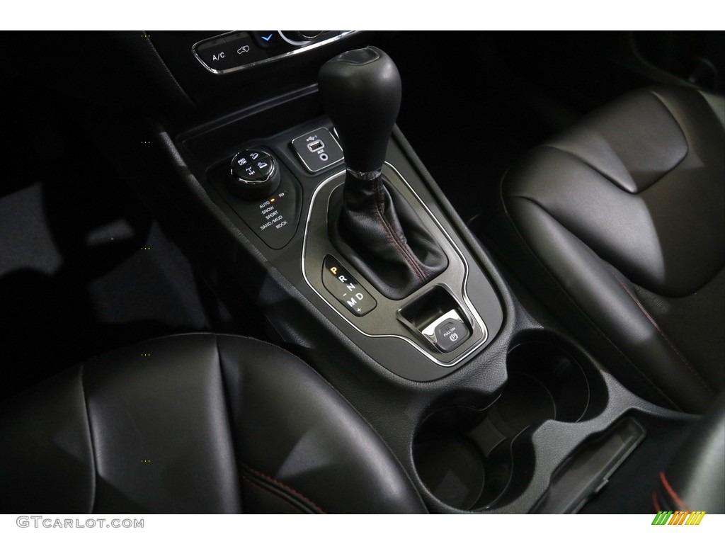 2020 Cherokee Trailhawk 4x4 - Hydro Blue Pearl / Black photo #15