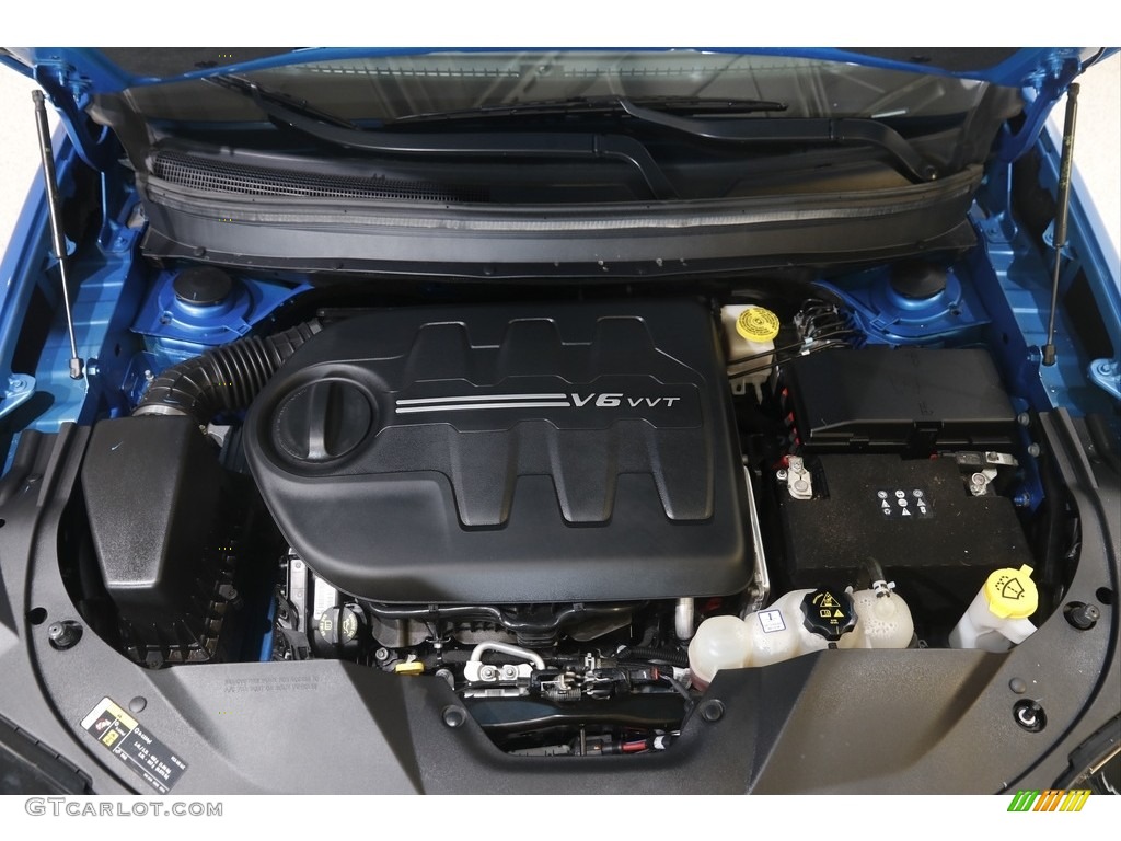 2020 Cherokee Trailhawk 4x4 - Hydro Blue Pearl / Black photo #21