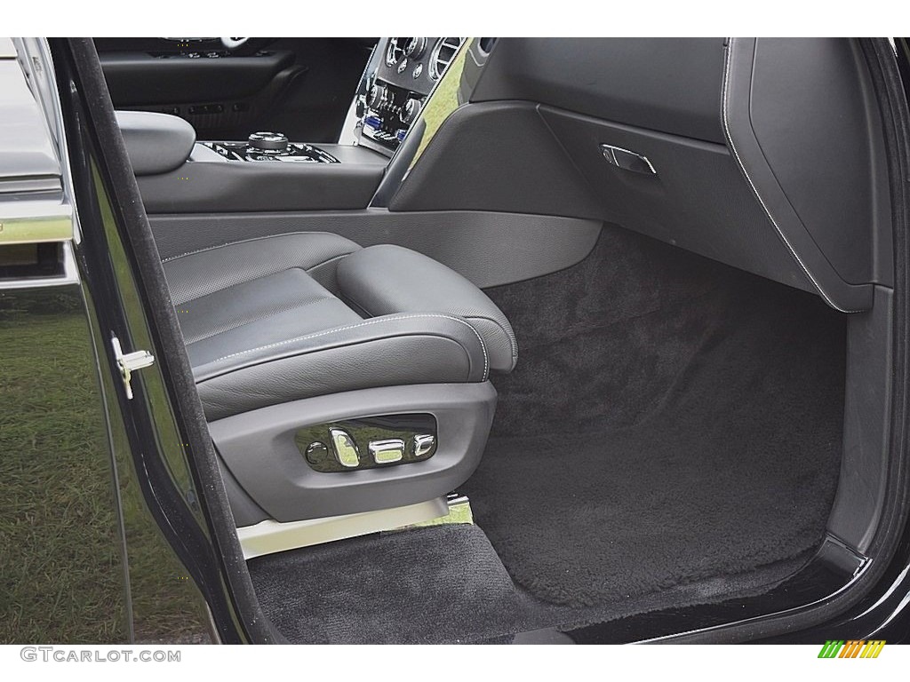 2020 Rolls-Royce Cullinan Standard Cullinan Model Front Seat Photo #145022267