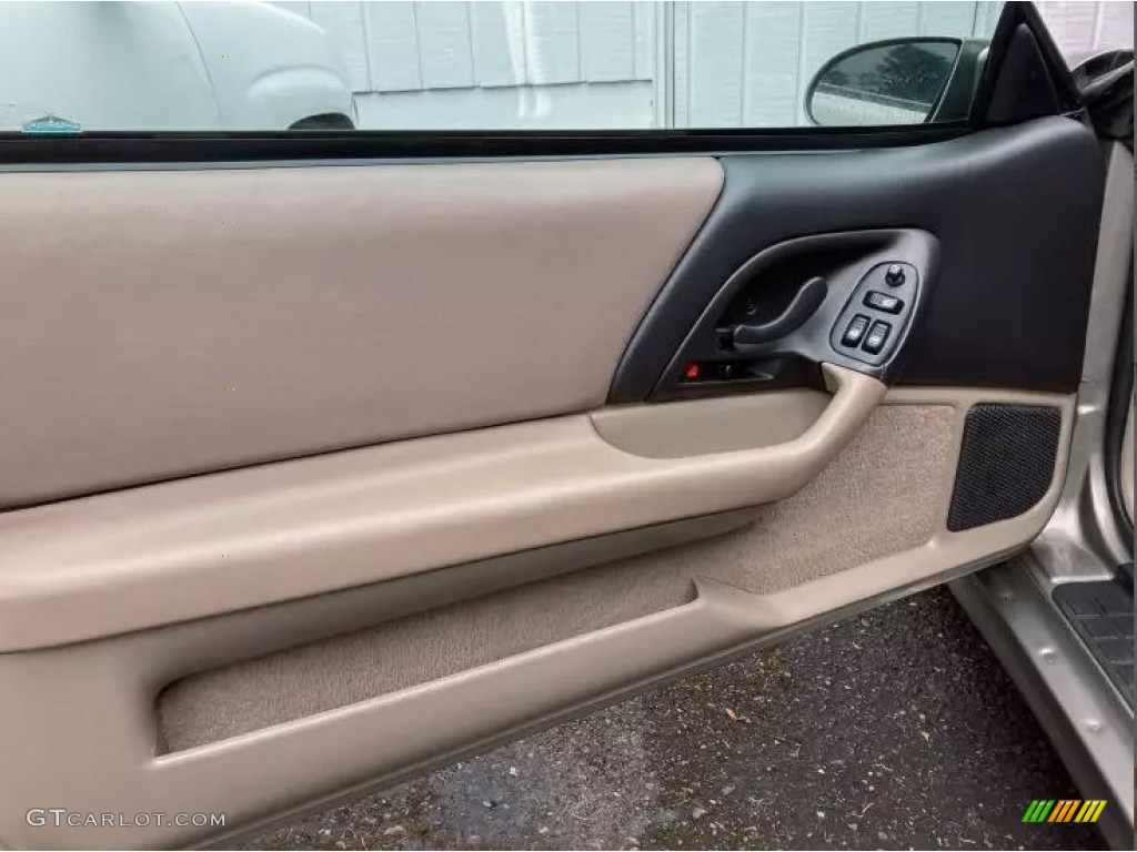 2000 Chevrolet Camaro Z28 SS Coupe Neutral Door Panel Photo #145023008
