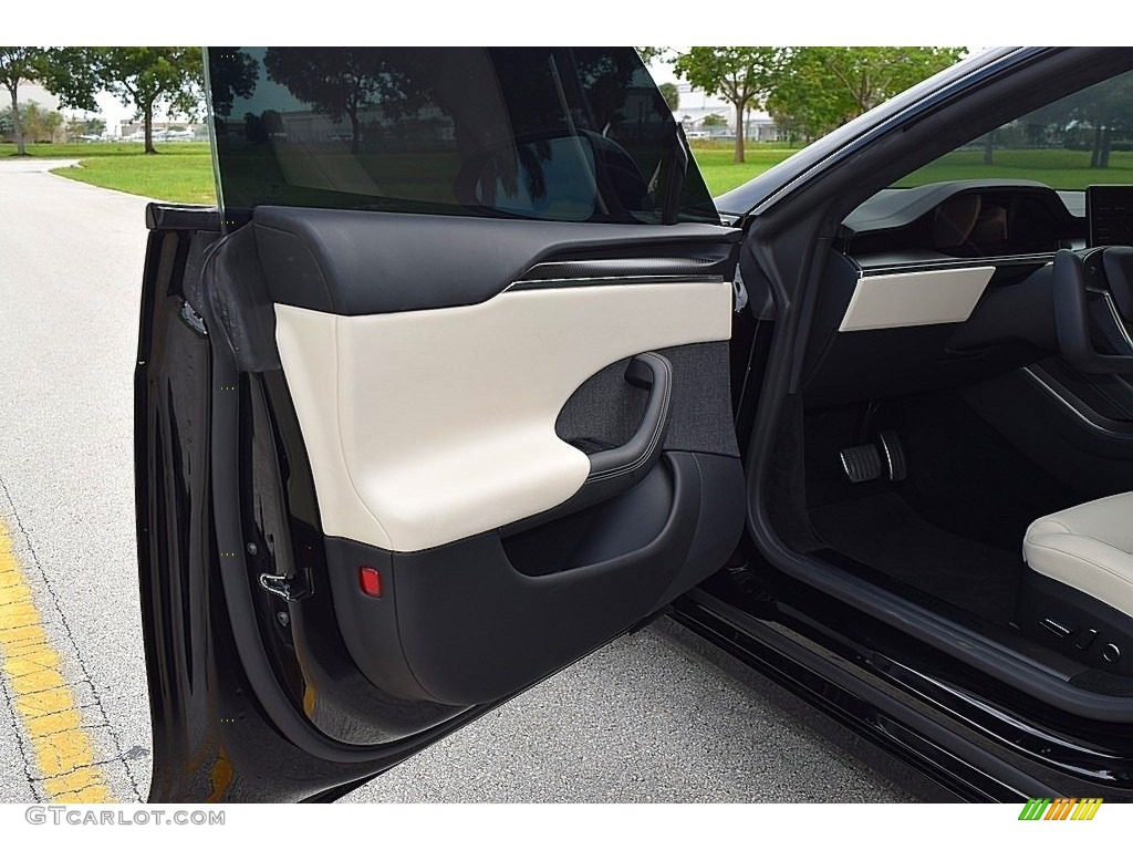 2021 Tesla Model S Plaid AWD Black/White Door Panel Photo #145023071