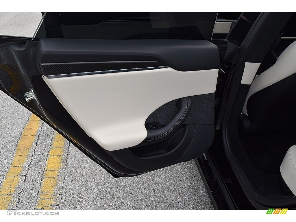 2021 Tesla Model S Plaid AWD Black/White Door Panel Photo #145023230