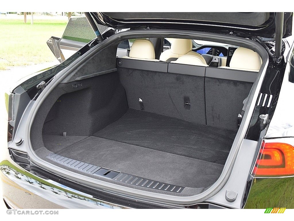 2021 Tesla Model S Plaid AWD Trunk Photos