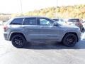 Sting-Gray - Grand Cherokee Altitude 4x4 Photo No. 8