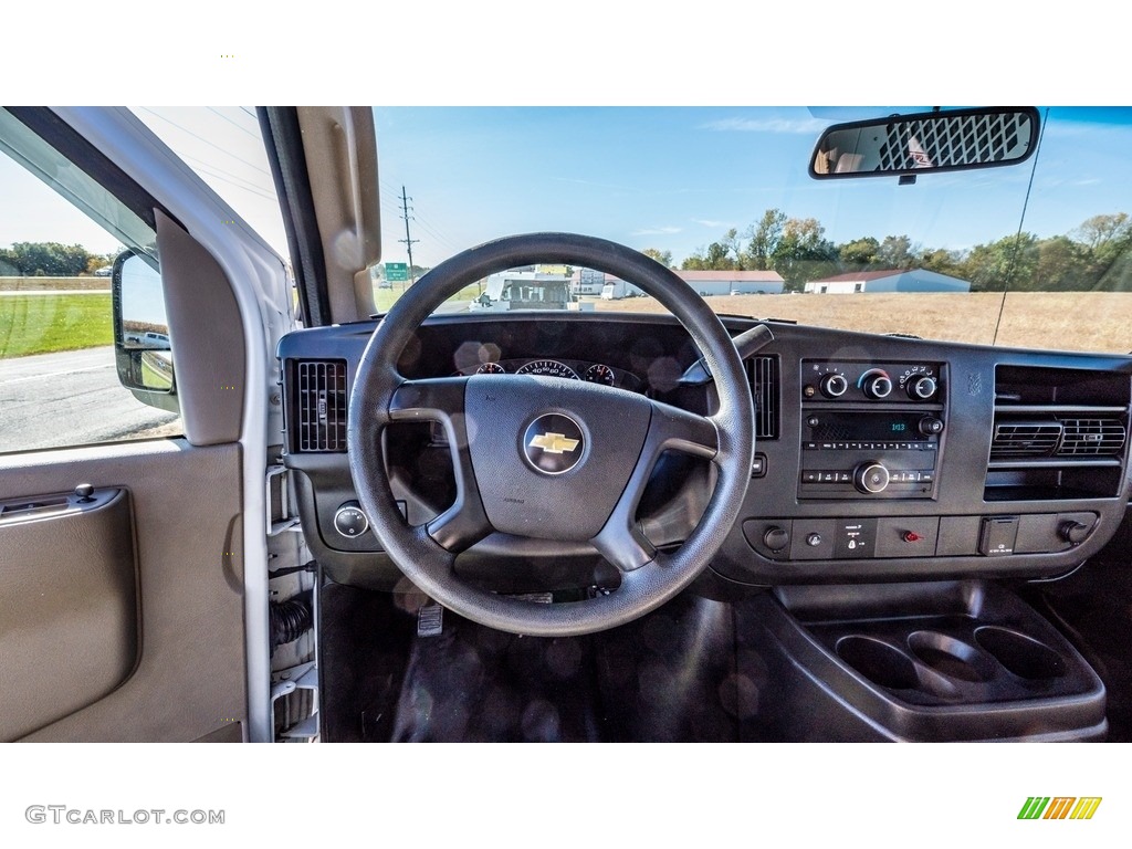 2016 Chevrolet Express 2500 Cargo WT Dashboard Photos