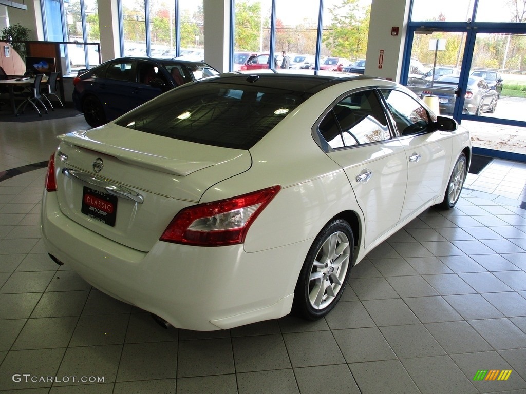 2009 Maxima 3.5 SV Premium - Winter Frost White / Caffe Latte photo #7